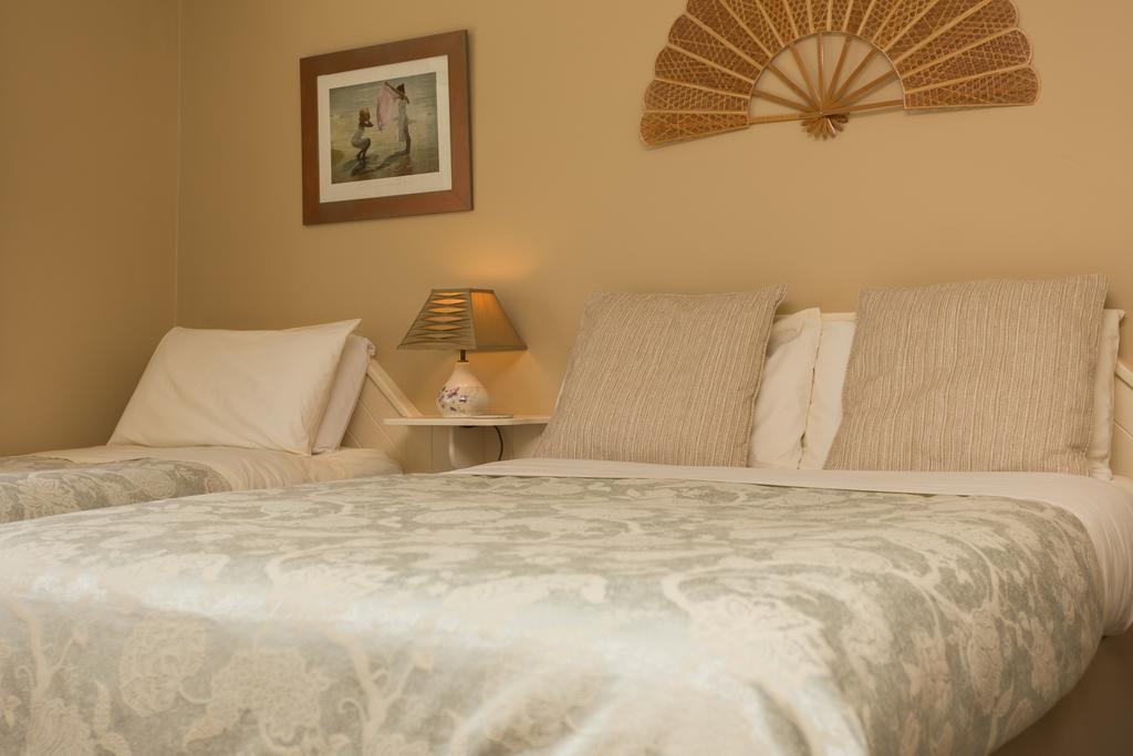 Fern Rock Bed And Breakfast Dromin Buitenkant foto