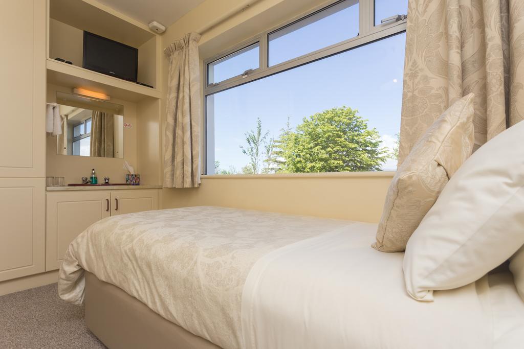 Fern Rock Bed And Breakfast Dromin Buitenkant foto